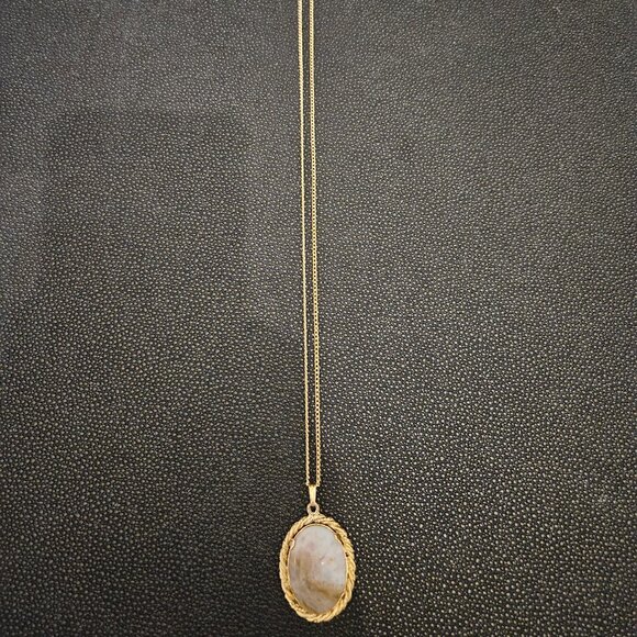 NEW CUSTOM WHITE AGATE 24" L NECKLACE 4-PRONG SET IN TWISTED GOLD ROPE SETTING - Picture 1 of 15